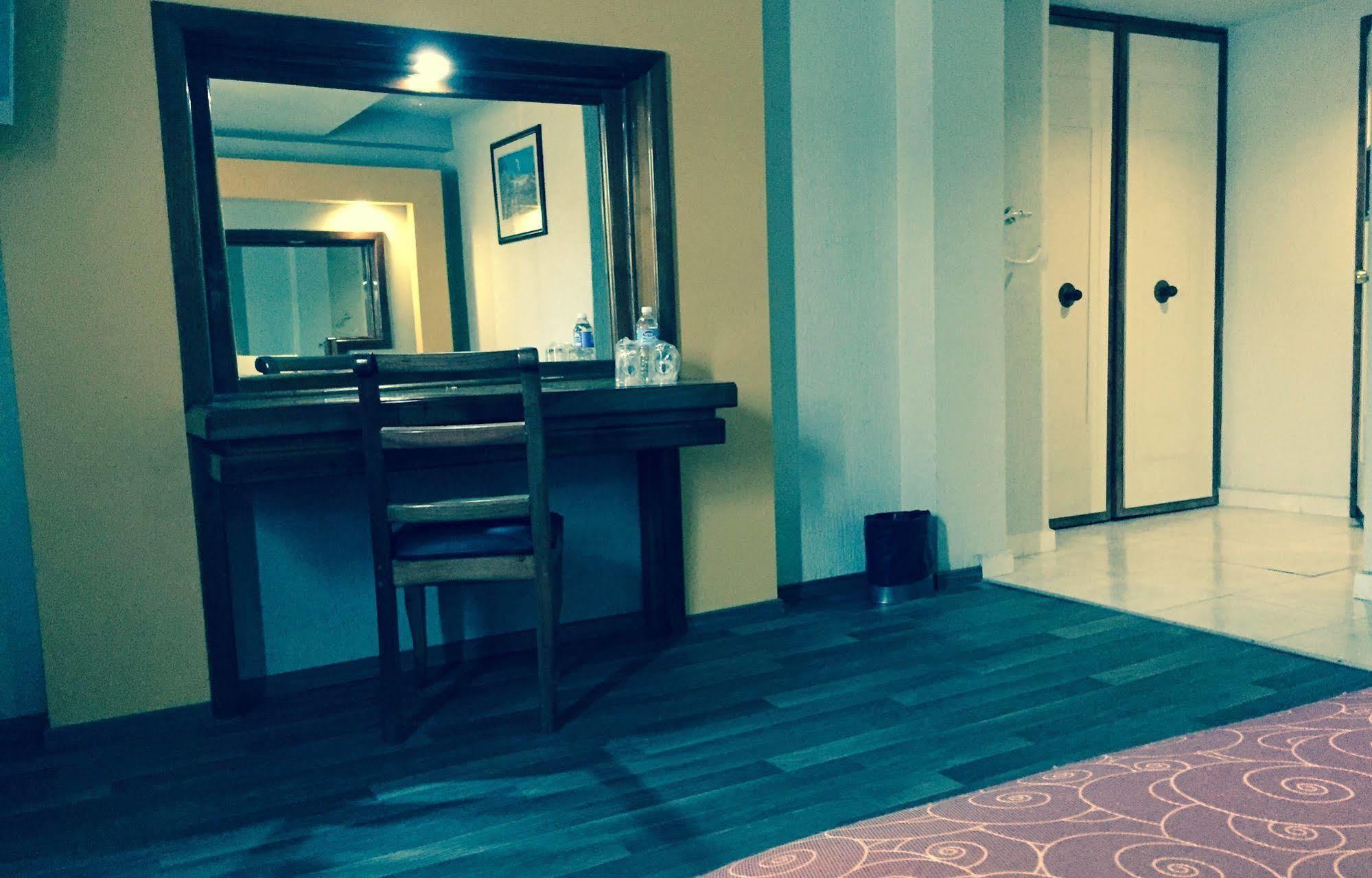 Hotel Mina